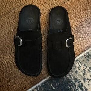 black birkenstocks